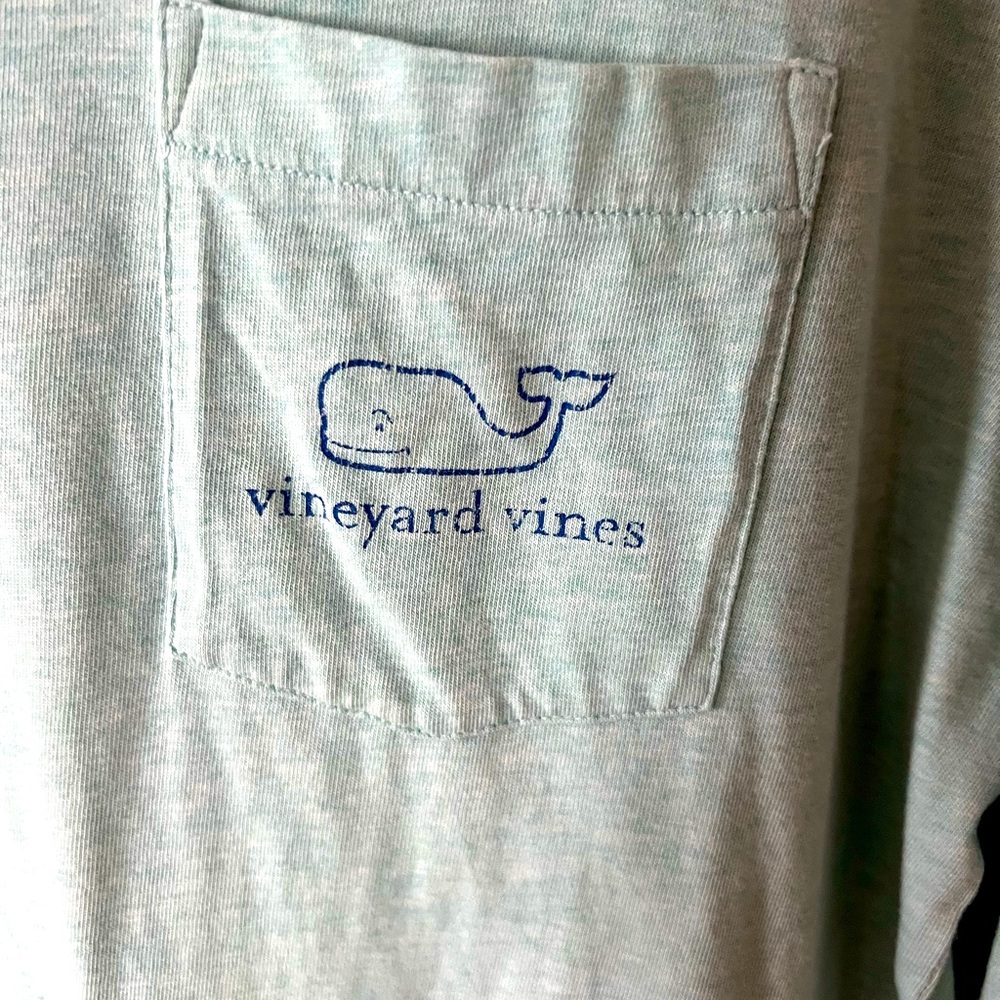 Vineyard Vines long sleeve heather T-shirt.  Size Large greenish w blue decal.